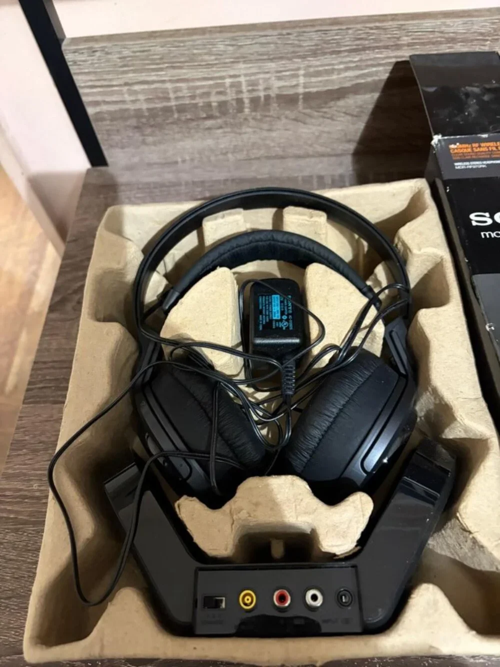 Sony MDR-RF970RK wireless stereo headphone system.